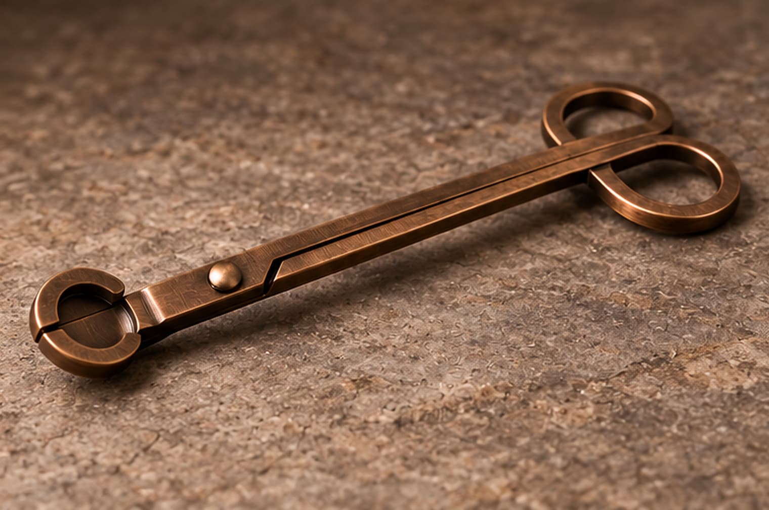 Wick trimmer included in the Experience
